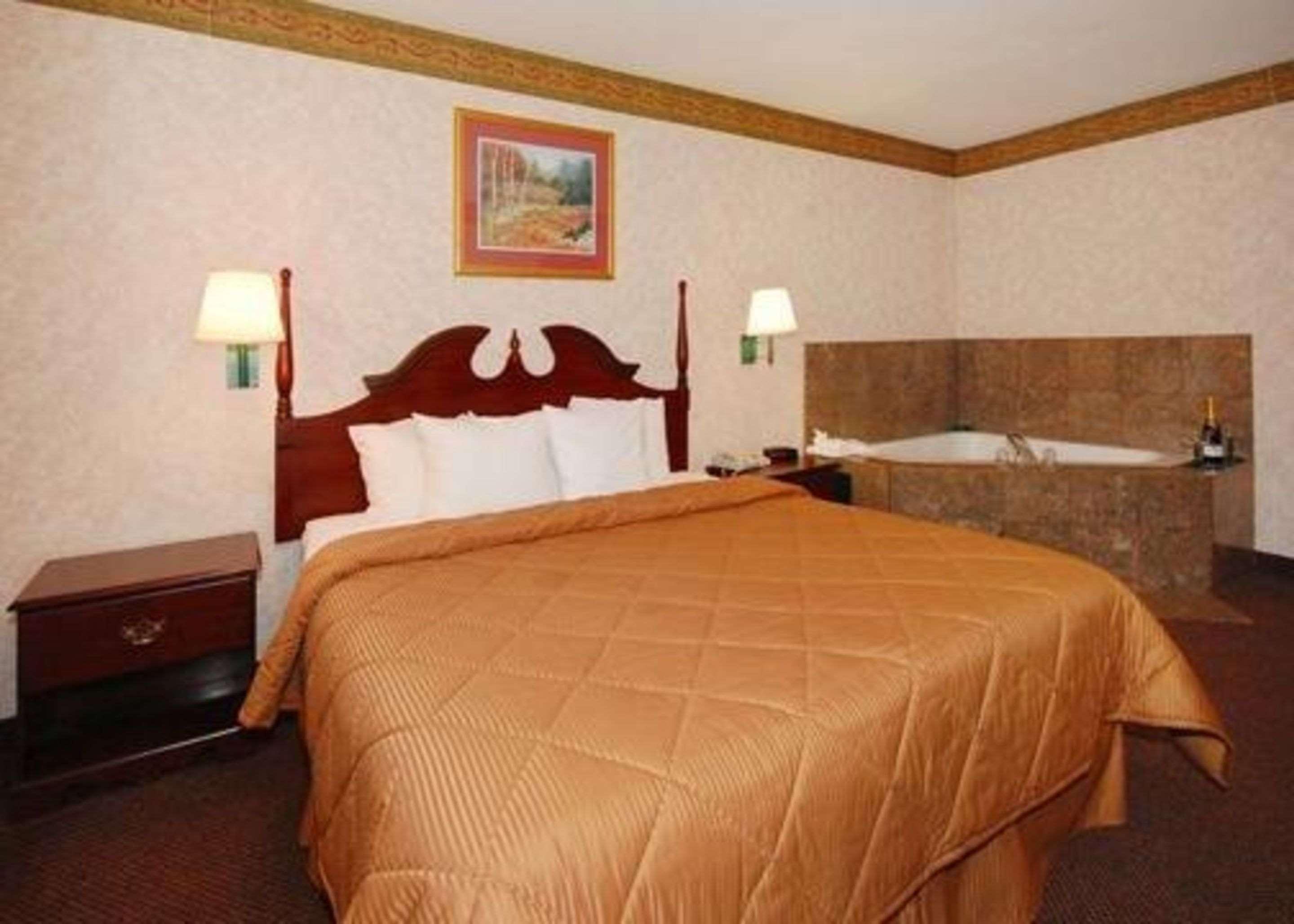 Quality Inn & Suites Tarboro - Kingsboro מראה חיצוני תמונה