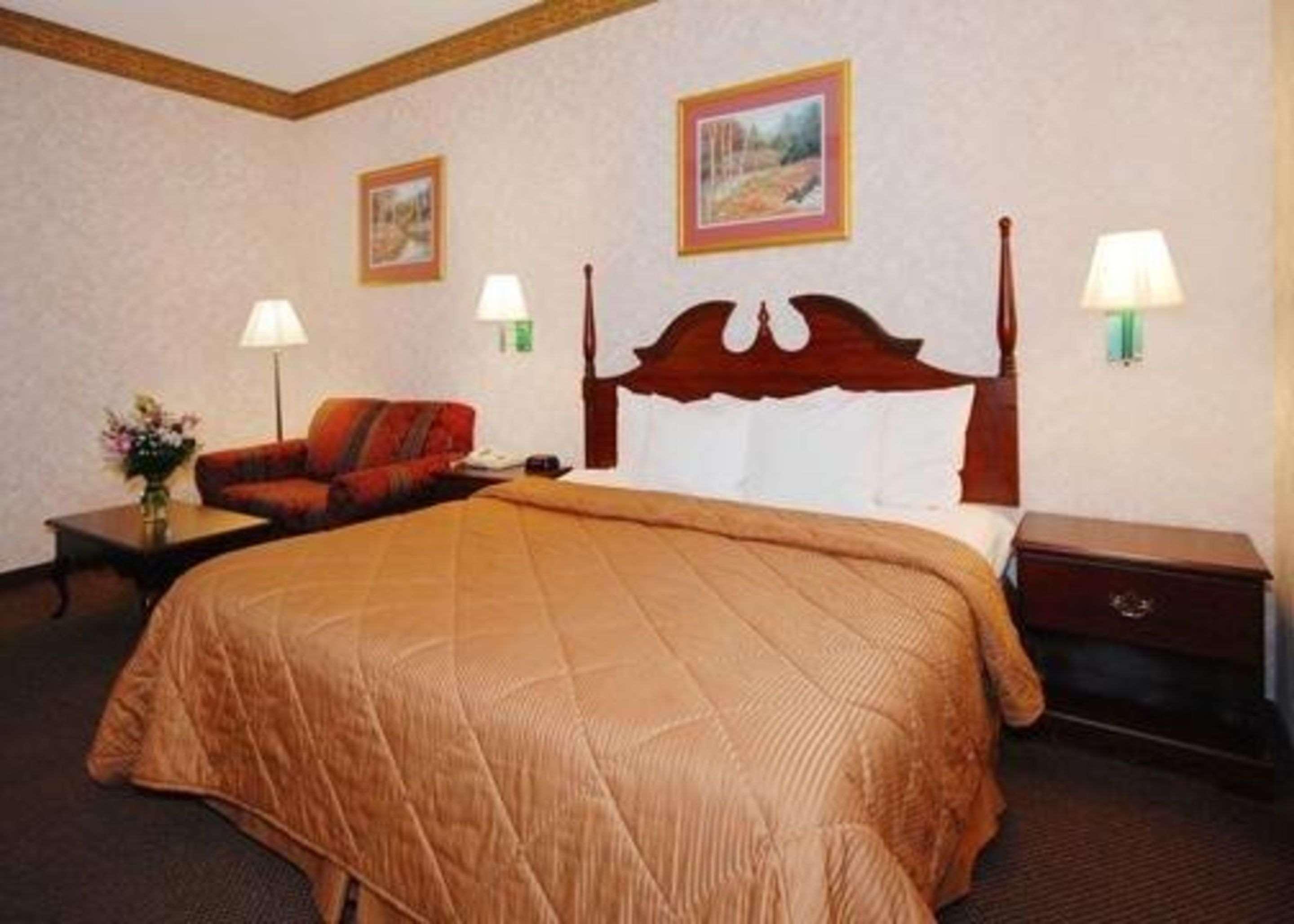 Quality Inn & Suites Tarboro - Kingsboro מראה חיצוני תמונה
