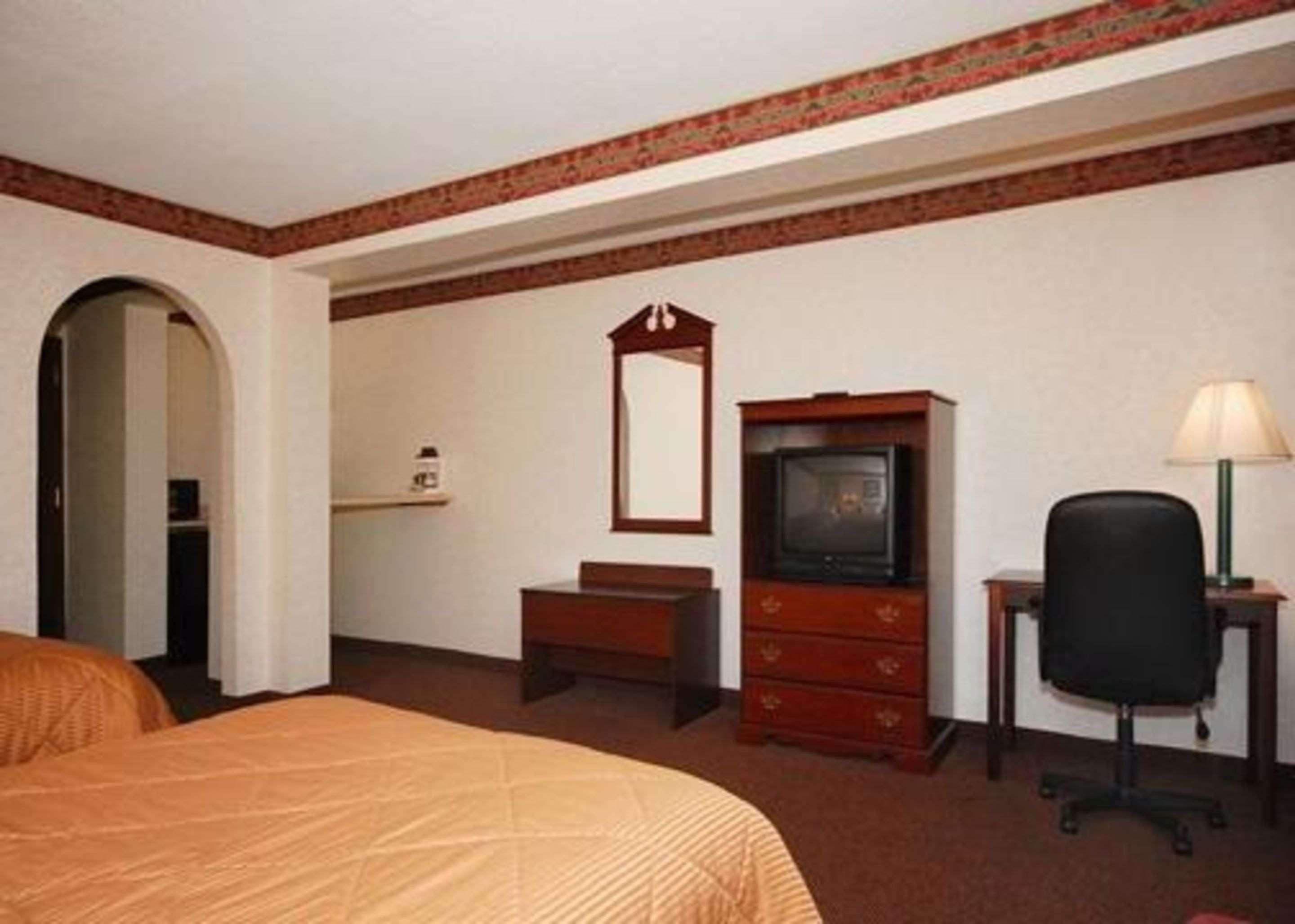 Quality Inn & Suites Tarboro - Kingsboro מראה חיצוני תמונה