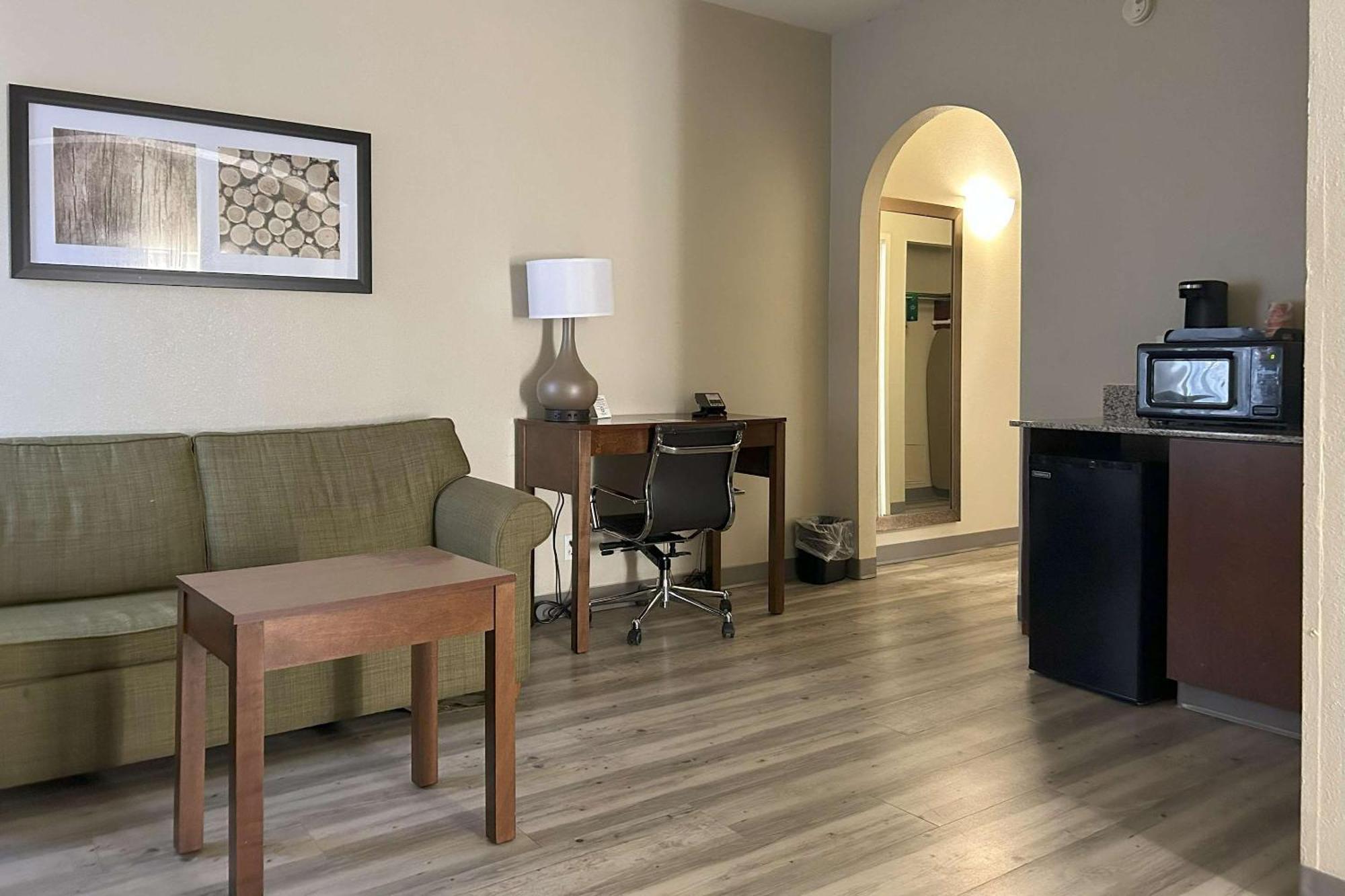 Quality Inn & Suites Tarboro - Kingsboro מראה חיצוני תמונה