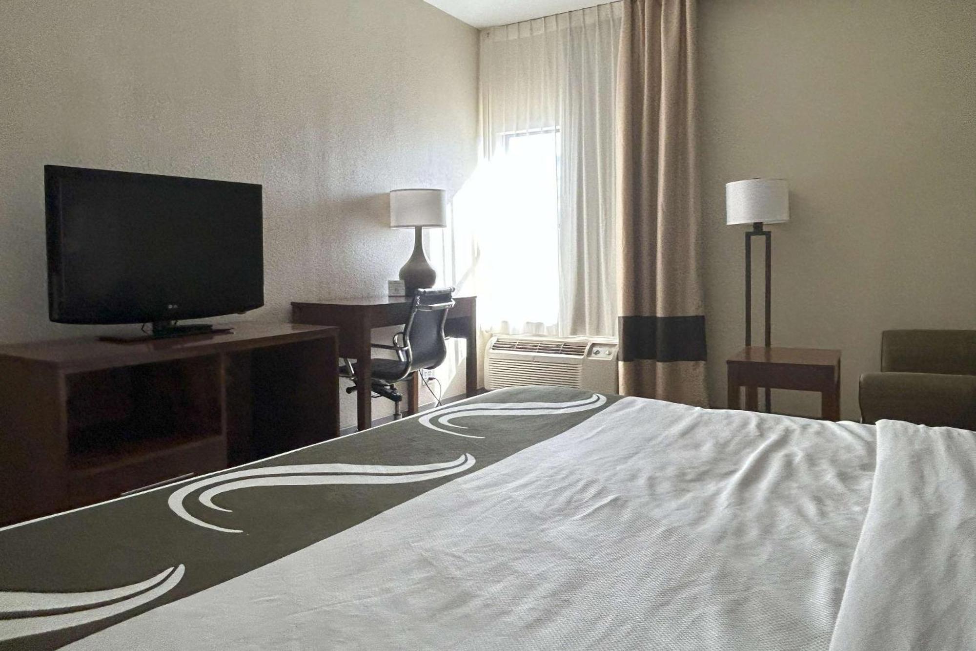 Quality Inn & Suites Tarboro - Kingsboro מראה חיצוני תמונה
